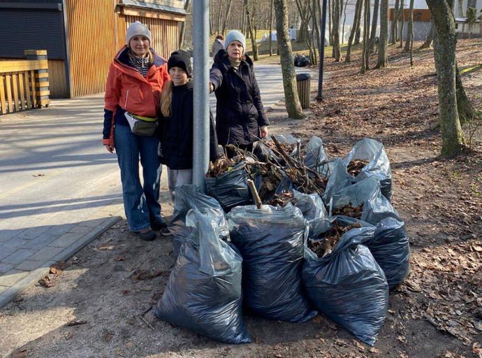 Жители Зеленоградского округа приняли активное участие в общерегиональном субботнике